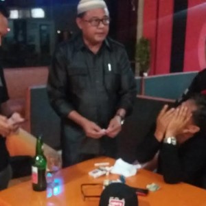 Proses penangkapan gemboong narkoba di paris superstore