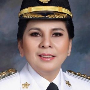 Tatong Kembali di Undang ke Istana