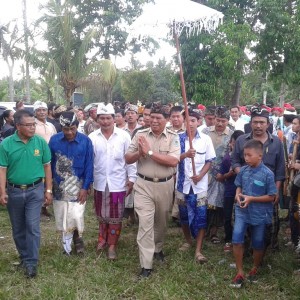 Bupati Hi Salihi Mokodongan, disambut umat Hindu