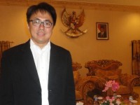Ketua Deprov Liburan ke Luar Negeri, Agenda Dewan Terbengkalai