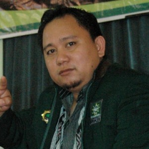 Jusran Mokolanot Ingatkan Perusahaan Soal THR