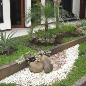 Indahnya Taman Mini Kantor Deprov Sulut