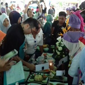 90bee0f7-a8aa-4e74-8da4-f361e1a46a35 Master Chef Masak Makanan “Manuk Sinorang”