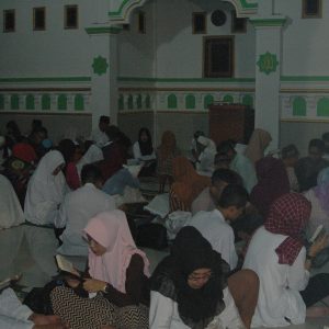 Kegiatan Nisantara Mengaji di Madrasah Aliyah Al-hikmah Poyowa Besar Kegiatan Nisantara Mengaji di Madrasah Aliyah Al-hikmah Poyowa Besar