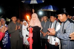 Walikota Buka Tradisi Malam Lampu ‘Monuntul’