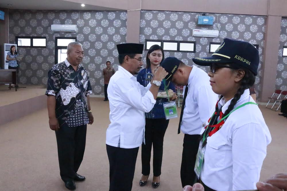 Eyang Tutup Diklat Prajabatan CPNS Golongan III Boltim 2016