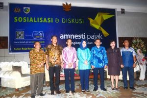 Kanwil DPJ Sulutenggo Malut Bersama KPP Pratama Gelar Sosialisasi Amnesti Pajak