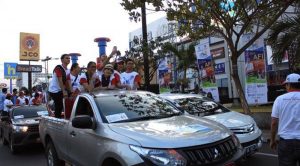 Sejumlah Artis Ibukota Kelilingi Pusat Manado