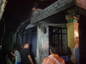 Akibat Arus Pendek, Rumah Warga Moyag Dilalap Jago Merah