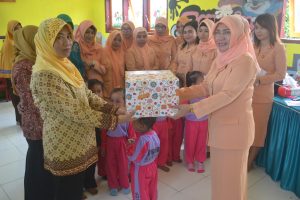 DWP BAPPEDA DWP Bappeda Bolmut Gelar Ajangsana ke KB PAUD Desa Sonuo