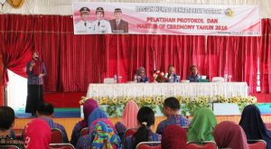 Bagian Humas Latih Aparat Pemerintah Soal Keprotokoleran