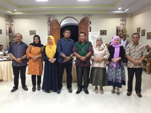 Bupati Tojo Una Una Sambangi Kediaman Bupati Bolmut