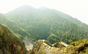 Warga Diminta Batasi Aktivitas di Gunung Ambang