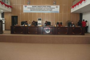 DPRD Boltim Gelar Paripurna Penyampaian LKPJ Tahun 2016