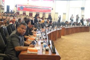 Deprov Gelar Paripurna Penyampaian LKPJ Gubernur 2016 Deprov Gelar Paripurna Penyampaian LKPJ Gubernur 2016