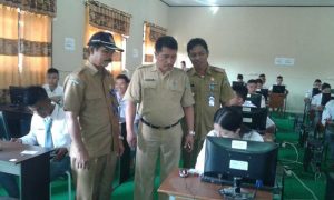 105 Siswa SMKN 1 Mopuya UN Berbasis Komputer 105 Siswa SMKN 1 Mopuya UN Berbasis Komputer