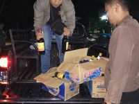 Operasi Cipkon, Puluhan Botol Miras Diamankan