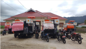 Pemkab Bolmut Terima Bantuan Enam Unit Mesin Panen Pemkab Bolmut Terima Bantuan Enam Unit Mesin Panen