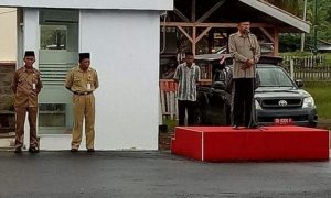 Herson saat memimpin Apel Pagi Selasa tadi