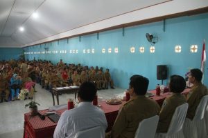 Bupati Bolmong Serahkan SPPT, DHKP PBB Perdesaan dan Perkotaan Tahun 2017