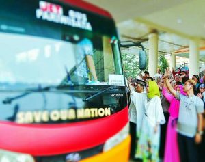 Melepas 53 JCH, Bupati Minta Imam dan Pegawai Syari Doakan Jemaah