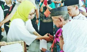 Melepas 53 JCH, Bupati Minta Imam dan Pegawai Syari Doakan Jemaah Melepas 53 JCH, Bupati Minta Imam dan Pegawai Syari Doakan Jemaah