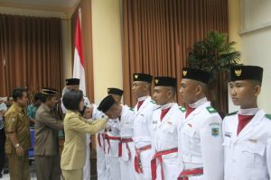 Bupati Kukuhkan 27 Paskibraka Bolmong