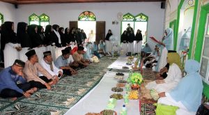 Hadiri Tabligh Akbar, Walikota Harapkan BKMT dapat Menjadi Motor Pemberdayaan Kaum Perempuan Hadiri Tabligh Akbar, Walikota Harapkan BKMT dapat Menjadi Motor Pemberdayaan Kaum Perempuan