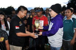 Walikota Tutup Kompetisi Sepak Bola Pontodon Bersatu Open Turnamen 2017