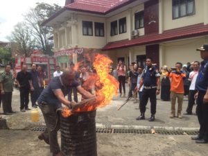 TRC Pemkot Berhasil Padamkan Api di Pengadilan