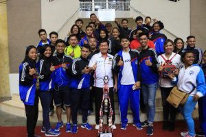 Foto Walikota bersama para juara