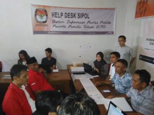 ‎PDI-P Bolmong Pendaftar Pertama di KPUD