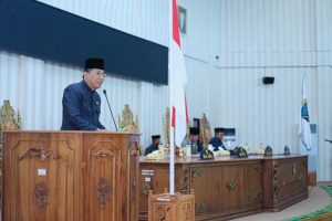 Bupati Bolmut Sampaikan Ranperda APBD-P Tahun Angaran 2017