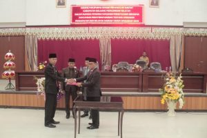 DPRD Bolsel Paripurnakan Tahap II Persetujuan Ranperda APBD 2018