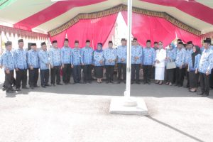Bupati-H2M-bersama-Wakil-Bupati-dan-ASN-yang-baru-saja-dilantik