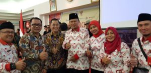 Bupati Bolsel Hi Herson Mayulu S IP, Kepala Dinas PMD, Kepala Dinas Kesehatan, Tenaga Ahli Pendamping Desa bersama Pengunjung pada iven Indonesia Archipelago Exhibition 2018 di Kuala Lumpur Malaysia