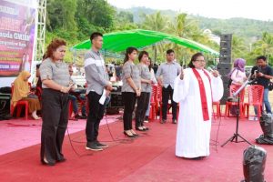 Ketua Umum PGI Dr.Henriette Lembang Memimpin Ibadah pada perayaan Paskah tahun 2018 di Bolsel