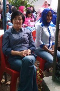 Johanna Pelafu dan Sry Rahayu Monoarfa Johanna Pelafu dan Sry Rahayu Monoarfa