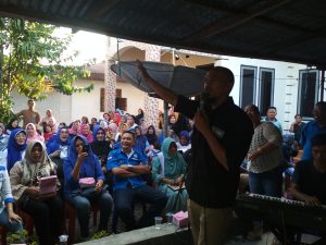 Guntur Dadu saat berorasi Guntur Dadu saat berorasi