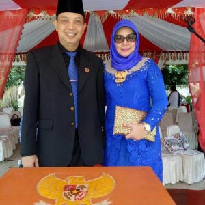 Novie Regie Manoppo bersama istri Novie Regie Manoppo bersama istri