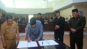 cropped-Penandatangan-Nota-Kesepakatan-KUA-PPAS-Perubahan-APBD-Bolmut-2019