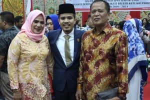 Fachrian bersama ayah dan ibunya Fachrian bersama ayah dan ibunya