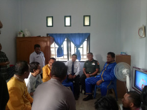 Kunjungan Bupati ke tokoh pendiri Touna Kunjungan Bupati ke tokoh pendiri Touna