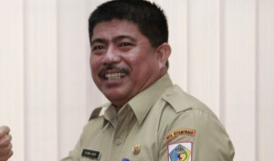 Sekretaris-DPRD-Kotamobagu-Agung-Adati-640x375