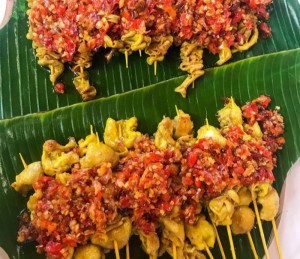 sate-usus-dan-kulit-sambal-rica-1