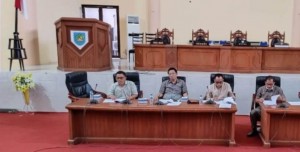 Foto Adve Pembahasan Ranperda Kesehatan dan Telekomunikasi 2 Foto Adve Pembahasan Ranperda Kesehatan dan Telekomunikasi 2