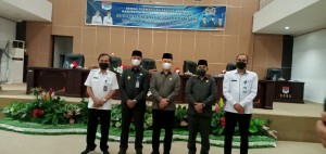 Penandatanganan berita Acara tentang pertanggungjawaban Ranperda tahun 2020 Penandatanganan berita Acara tentang pertanggungjawaban Ranperda tahun 2020