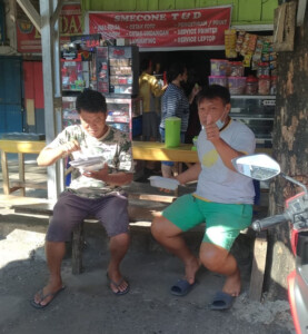 Kegiatan PWI Nasi Kotak2