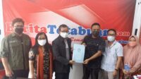 Tim Pokja Dewan pers RI saat melakukan verfak di kantor media beritatotabuan.com (Foto : Konni/TNews)