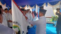 Ketua DMI Kabupaten Amir Tamoreka saat Lantik pengurus DMI Kecamatan Bunta (FOTO: Dales/TNews)